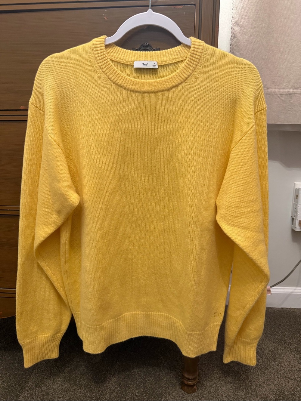 Aritzia Sweater (NWOT)